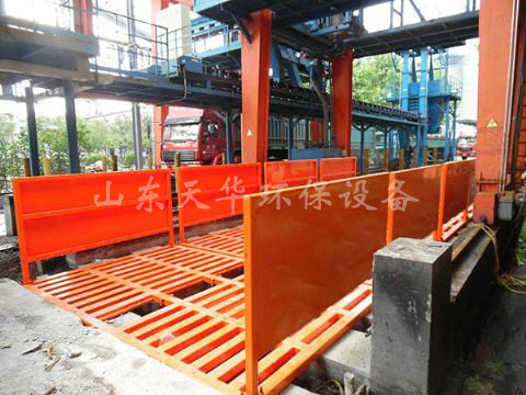 點擊查看詳細信息<br>標題：濟寧唐口煤礦4X12米煤礦專用洗車機 閱讀次數：2205