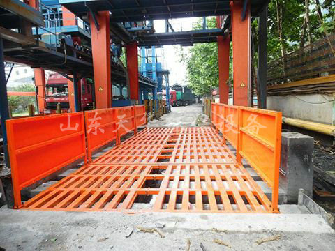 點擊查看詳細信息<br>標題：濟寧唐口煤礦4X12米煤礦專用洗車機 閱讀次數：2343